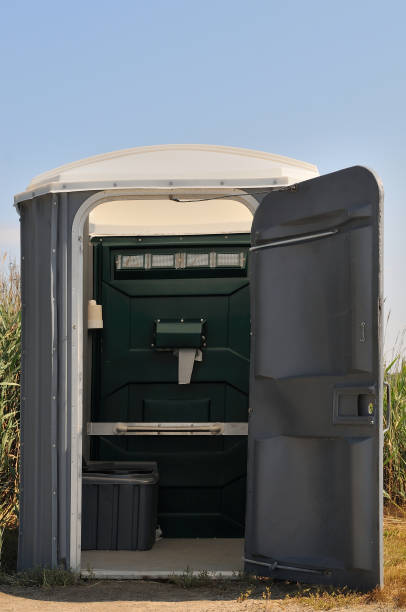 Porta potty delivery and setup in Morris, OK